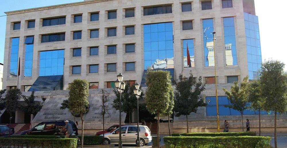 City 5 Hotel Tirana Exterior photo