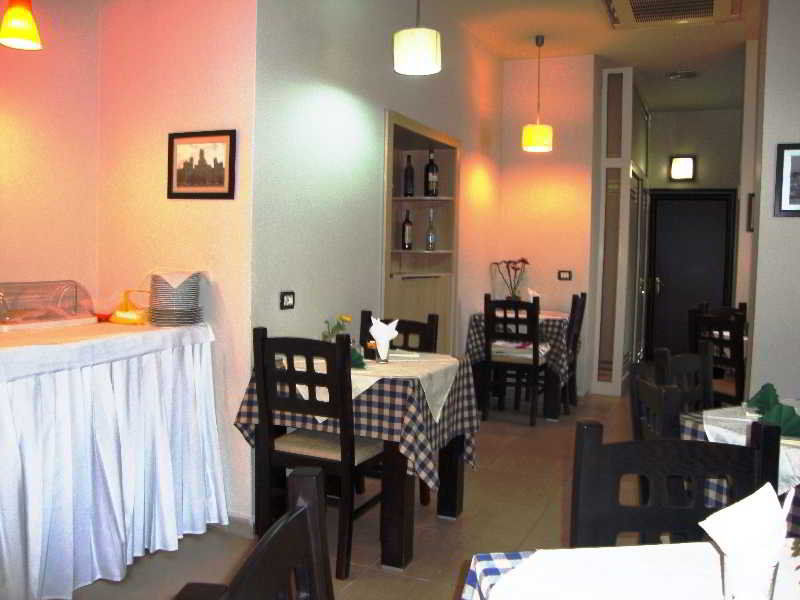 City 5 Hotel Tirana Exterior photo