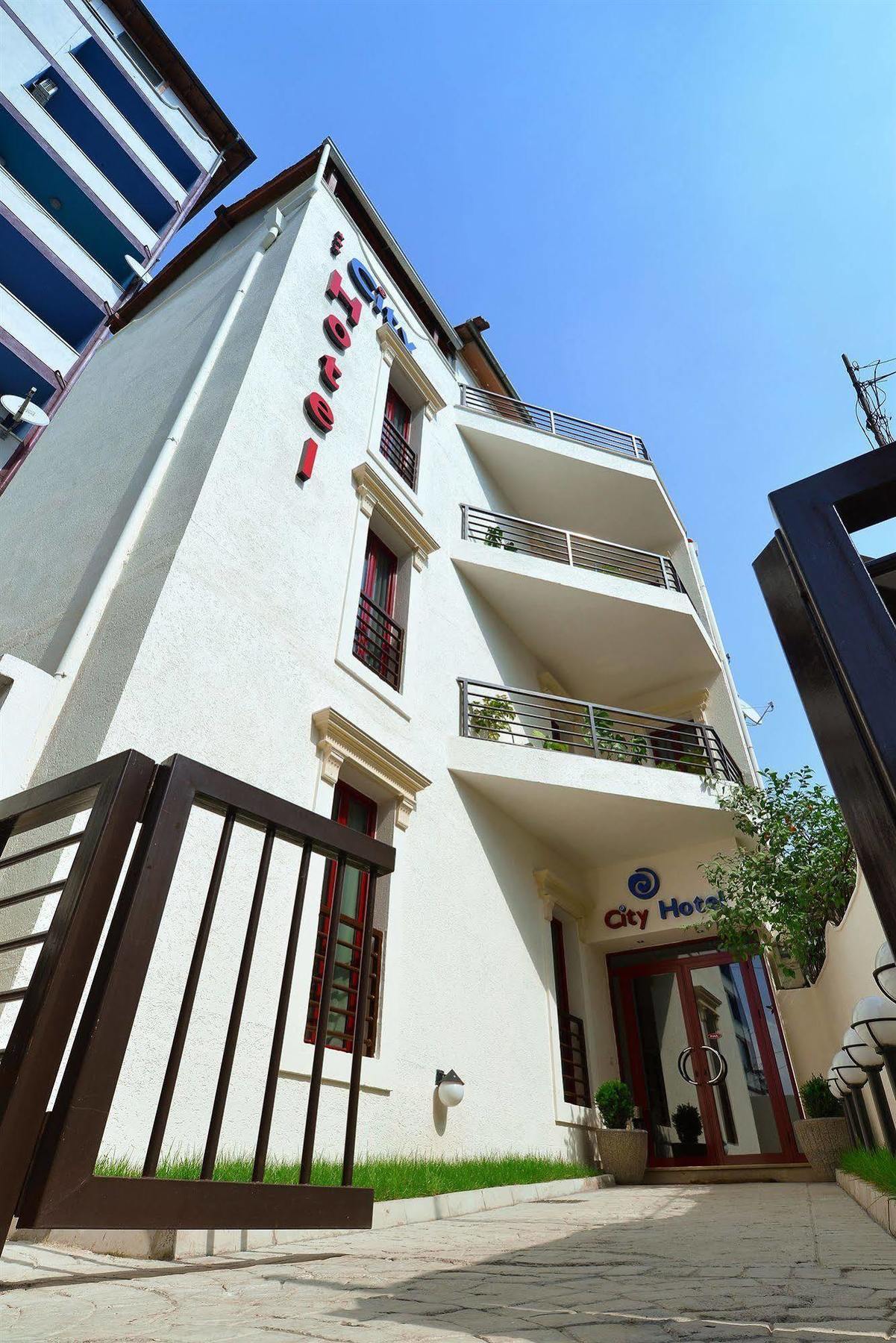 City 5 Hotel Tirana Exterior photo